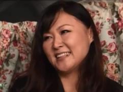 【熟女ナンパ】七年間も夫婦の営みがないと語る五十路の奥様はぽっちゃりFカップ。今宵は若い初対面チンポで激イキ中出しSEX