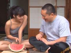 【神宮寺ナオ】油断し過ぎた夏休み。叔父さんとハメまくりの激イキ淫乱、中出し生活