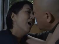【ヘンリー塚本】熟女妻が朝から誘われ寝取られモード。激しくハメ合う発情ファック。