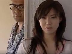 【ヘンリー塚本】「お父さんになら何をされても平気、たとえ襲われても」そして始まる嫁と義父との淫らな関係、激イキ父子相姦