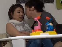 〖奥様ナンパ〗お持ち帰りされた巨乳の熟女が若い男に激しく抱かれて激逝き。無許可の膣内射精