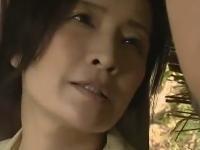 《ヘンリー塚本》亭主に他人棒。好き者熟女がセックス三昧。隠語だらけの淫らな性交。