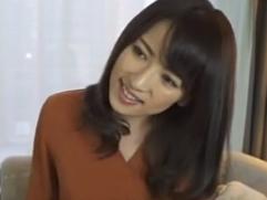 ＜人妻ナンパ＞専業主婦で27歳の綺麗な奥さんが戸惑いながらも下着チェックから寝取られます。しかも生ハメ中出し絶頂イキ