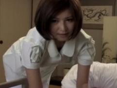 【ながえスタイル】美魔女の介護ヘルパーがエロ過ぎた。勃起チンポに全裸で跨り騎乗位、痴女ファック