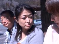 熟年夫婦が誘われて体験する初めての夫婦交換。六十路くらいの熟女が喘ぎ悶え初対面チンポで激逝き中出しファック