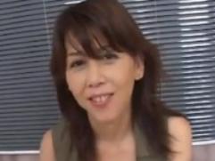 他人棒を欲しがる欲求不満の四十路妻。今宵は初対面チンポで乱れまくりの本気イキ「オマンコの中に出して～」