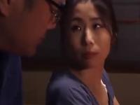 【篠田あゆみ】 「ワシのこと嫌いか？力尽くでやらせてもらう」 義父に無理やり犯されてしまう巨乳の人妻。 それから始まる1度では終わらない淫らな関係。