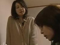 ＜大沢萌＞邪魔者の娘を追い出し不倫チンポで善がり狂う熟女妻