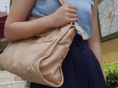 旦那とのセックスではお互い気持ち良くなる事ができないと語る奥さん。今宵は初対面チンポで淫乱、激イキ発情ファック