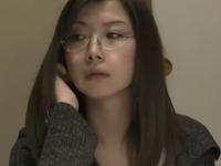 襲われて廻されてマラをねじ込まれる美人教師。輪姦レイプ
