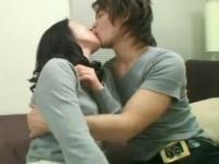 ＜熟女ナンパ＞五十路くらいの主婦が若い男にキスをされもうメロメロ状態。そして始まるフェラって激イキ中出しファック