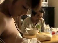 出戻り娘の搾乳姿に父親が暴走。襲って犯して母乳だらけの鬼畜な強姦、中出しレイプ