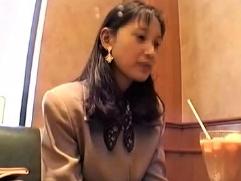 ＜土下座ナンパ＞とても綺麗な奥さんにお声掛け。後はレイプのようにハメまくっての連続の大量顔射