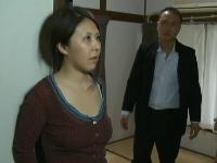 《ヘンリー塚本》熟女妻が昼間からの不倫ファックで激逝き。それが息子にバレて開き直りのフェラ抜きを実行。淫乱行為