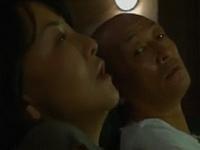 ポルノ映画館での淫乱行為。男は反り返ったマラを露出して「ハメさせてくれ」熟女が悶える発情モードでの淫らな性交