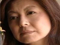 未亡人が義理の息子と禁断、痴女ファック。