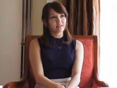 とても綺麗な奥さんですが性欲は強くセックス好きなんだそう。今宵は旦那意外と男に抱かれ喘ぎ悶え激イキ不倫ファック