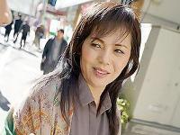 ＞アナルSEXで逝かされる五十路のおばさん
