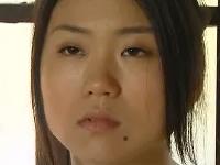 【ヘンリー塚本】力尽くで犯される美熟女。着衣のままハメられ淫乱モードに。悶えまくりの発情ファック「いいわ～イイ～」【大越はるか】