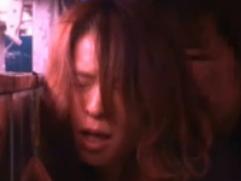 熟女が痴漢にローターを仕込まれ娘がいても抑えきれなくなる快楽。そして理性崩壊、所構わず激イキ、寝取られレイプ