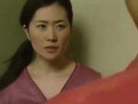 「おまえ母親とやるつもりか」弱みを握られた熟母が口止め代わりの濃厚フェラ。そしてまぐわい息子との母子相姦