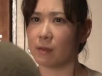 《ヘンリー塚本》被害者の夫と加害者の熟女妻。娘には手を出さないことを約束に、身体を捧げる淫らな関係に。