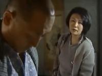 【ヘンリー塚本】亭主が出張前に妻を抱いての夫婦の営み。