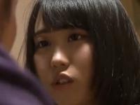 「ねぇ～おじさん、ゴムハメる？」「そんなん使うかいや」妊娠している熟女母の代わりに巨乳娘が義父とまぐわい、夜の営み