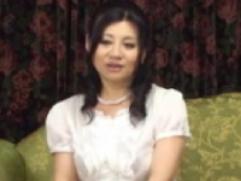 ≫清楚でお淑やかなツルツルマンコの五十路妻。今宵は初対面チンポで乱れまくっての中出しファックで本気イキ
