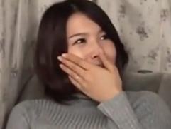 【人妻ナンパ】謝礼に釣られちゃった美巨乳の奥さん。乳首とマンコを露わに手マンでイカされ、最後には生ハメ中出し膣内射精