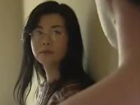 《ヘンリー塚本》老人の亭主を持つ社長婦人が運転手を誘惑。情熱的な淫行、不倫、発情ファック《浅井舞香》