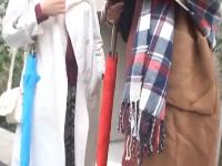 〖人妻ナンパ〗友達を待たせたままマッサージで感じさせられハメられる三十路の奥さん