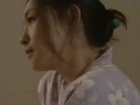 《大沢萌》熟女義母のオナニーネタは娘の旦那。その婿と淫らな関係に。娘を裏切り母子相姦、淫乱ファック