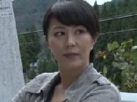 《ヘンリー塚本》「これを中に差し入れたら、たまらないよ」「わ～ビンビン」誘われた熟女妻が他人棒で朝から悶える発情ファック。