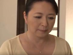 ＞夫婦の営みが全くない婿に同情してポッチャリ義母が慰めてのフェラ抜き口内射精。そして始まる淫らな関係