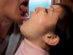 【川上ゆう】隣人の男に調教された美魔女。唾液交換、大量潮噴き、エロ過ぎたアブノーマルな性交