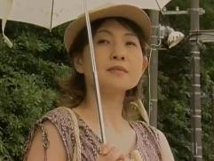 ＜ヘンリー塚本＞幼馴染だった熟女妻と再会して不倫関係に。今では野外でも乳首とマンコを露わに抱き合い絶頂イキ
