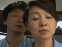 親父の後妻となった美熟女が俺の同級生。そして企む鬼畜な行為。義母に勃起したマラを握らせての寝取りファック