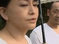 〖浅井舞香〗不倫、青姦ファックを見られた熟女が鬼畜な男に脅さて犯される。マラをねじ込まれての強姦レイプ
