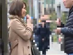 【人妻ナンパ】肩もみマッサージするからとお声掛けされたとても綺麗な寝違い妻。今宵は初対面チンポで寝取られ中出し膣内射精