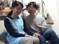 〖おばさんレンタル〗口説かれて寝取られてしまう五十路の奥さん。身体の線は崩れても女。イカされての中出しファック
