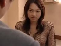 《ヘンリー塚本》旦那と他人の性交を覗きながら寝取られる人妻。【君島冴子】