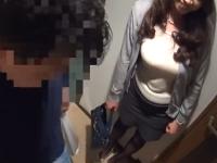 〖熟女ナンパ〗お持ち帰りされ初対面チンポで寝取られる巨乳の人妻。中出しされるまでの一部始終