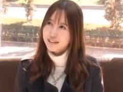 【人妻ナンパ】笑顔がステキな専業主婦で26歳の奥さん。なんと美乳で巨乳。マッサージから寝取られての激イキSEX