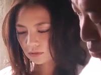 ＜織田真子＞まとわりつくストーカー男。嫌でも逆らえな強烈なセクハラ行為。駐車場にレストラン。犯されまくる巨乳妻