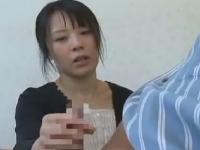 【ヘンリー塚本】旦那に義父に他人棒。人妻がチンポに悶える淫乱生活