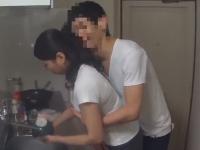 〖おばさんレンタル〗強烈なセクハラ行為から寝取られちゃう熟女家政婦。