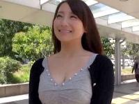 【人妻ナンパ】可愛い北海道の奥さん。裸になると凄いんです美乳で巨乳。初対面チンポで激イキ不倫セックス