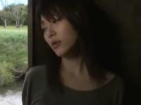 昼間の掘っ立て小屋で美人妻が男と密会。淫乱モードが炸裂しての激逝き不倫ファック