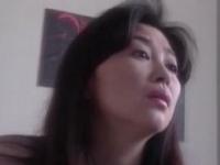 息子を受け入れてしまう五十路の熟母。母子相姦、淫らなの性交。